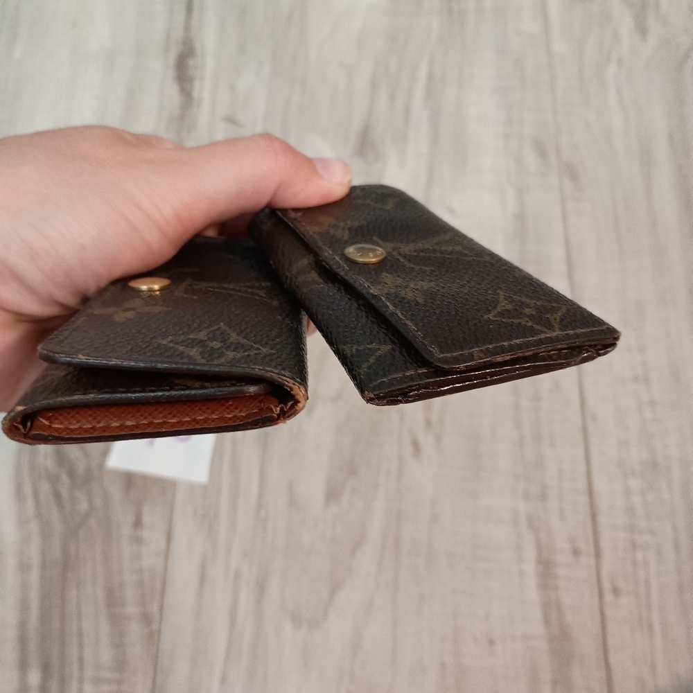 Authentic Louis Vuitton Monogram 2 Key Case Holders 4 Key - Picture 2 of 13